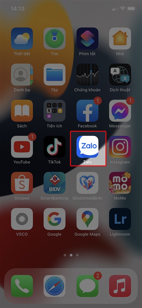 Hình ảnh: Mở ứng dụng Zalo trên điện thoại